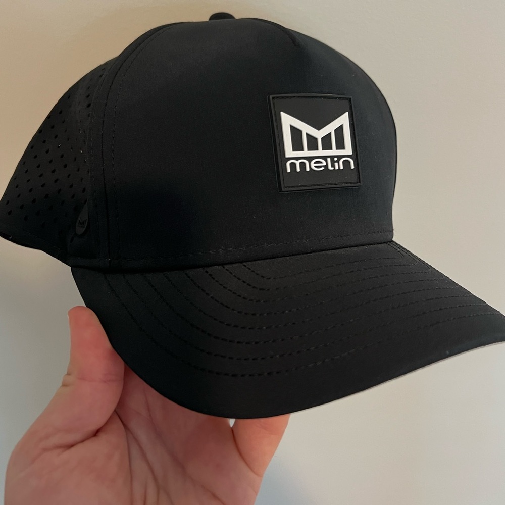 NEW Melin Hat